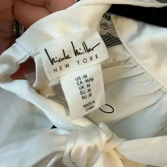 NWT Nicole Miller Satin Shirt with Lace Detail Size M‎ A56 - Picture 4 of 7